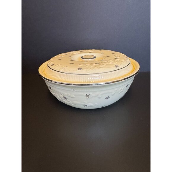 Vintage Homer Laughlin Oven Serve Casserole With Lid Platinum Stars Embossed Pat - Picture 1 of 14